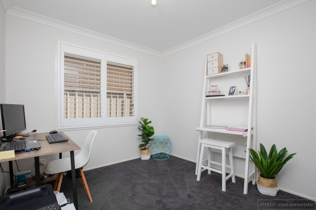 11 Reo Street LARGS 12