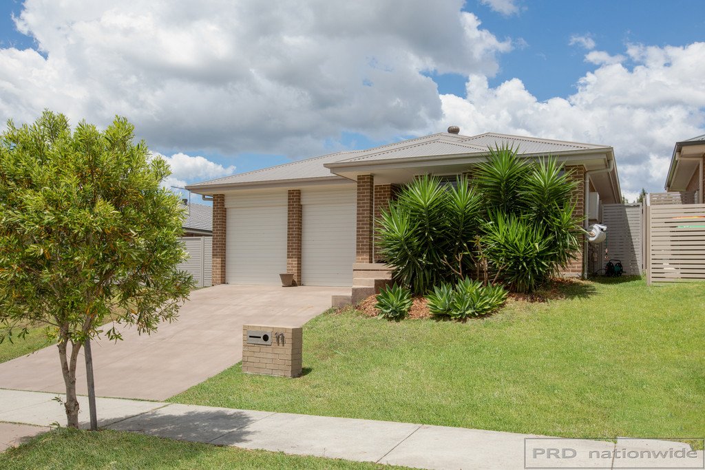 11 Reo Street LARGS 19