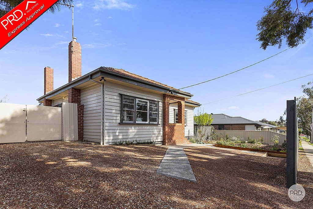 11 Reverie Street LONG GULLY 1