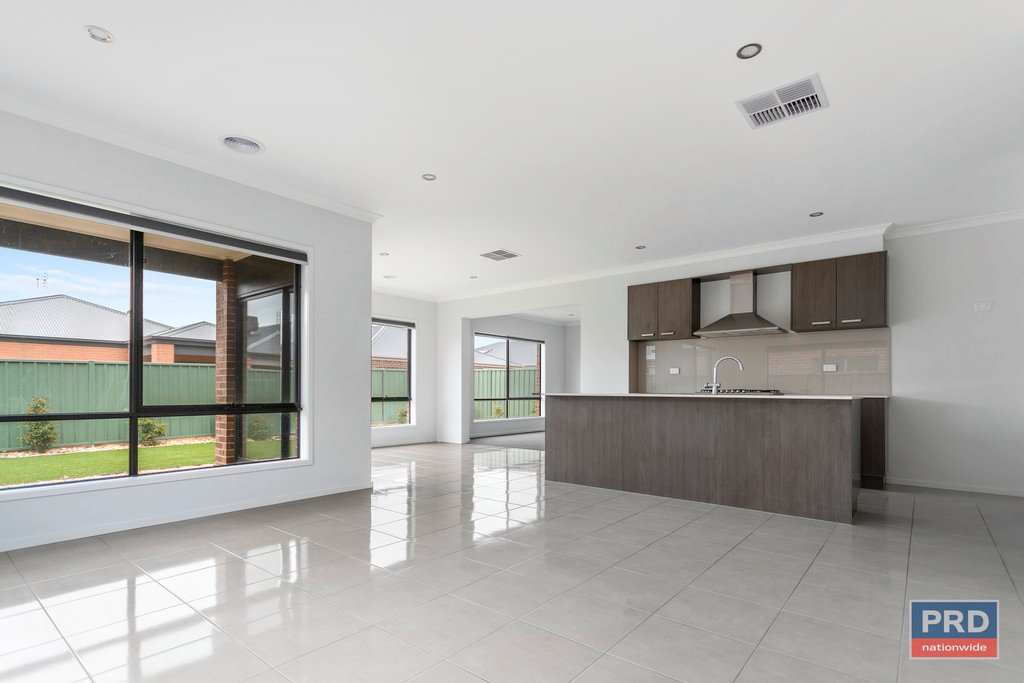 11 Rheola Drive WHITE HILLS 2