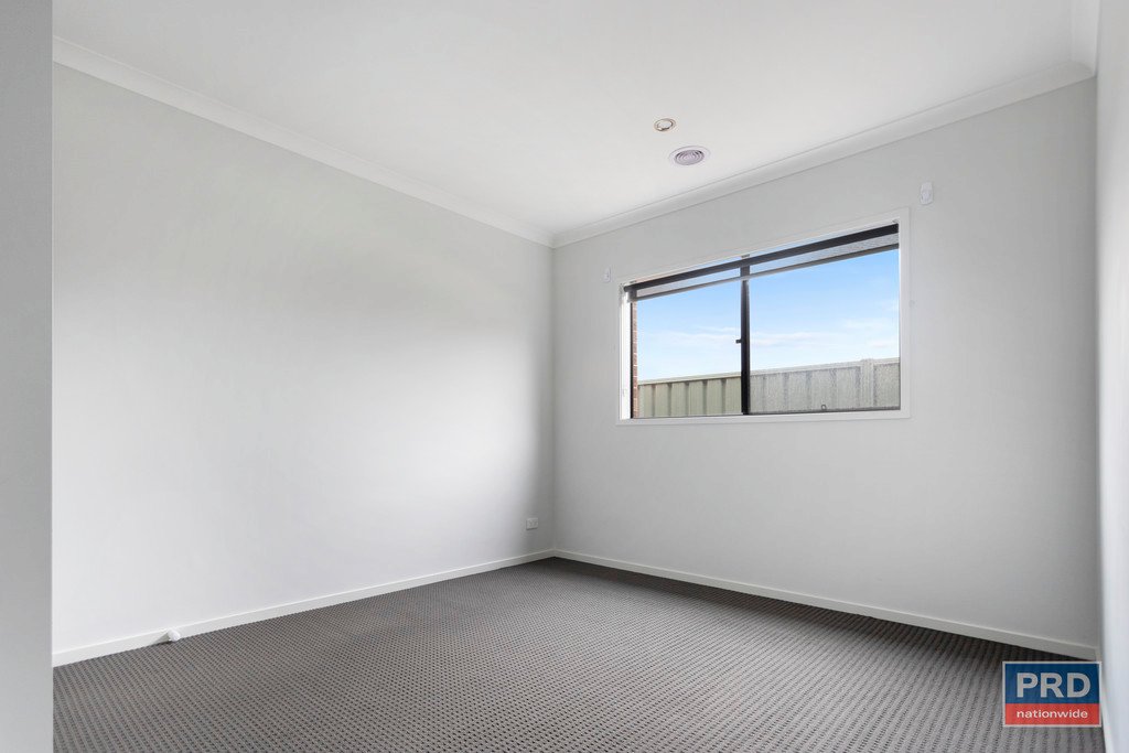 11 Rheola Drive WHITE HILLS 8