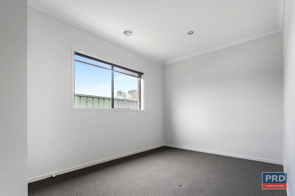 11 Rheola Drive WHITE HILLS 9