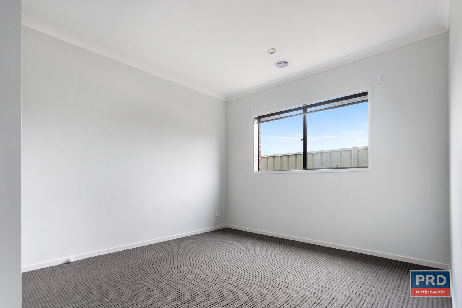 11 Rheola Drive WHITE HILLS 9