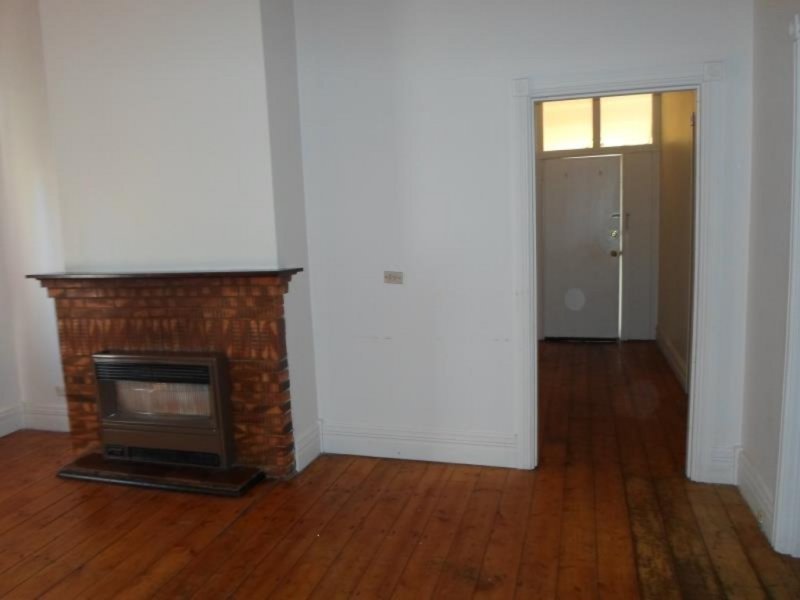 Gallery: 11 Robb Street