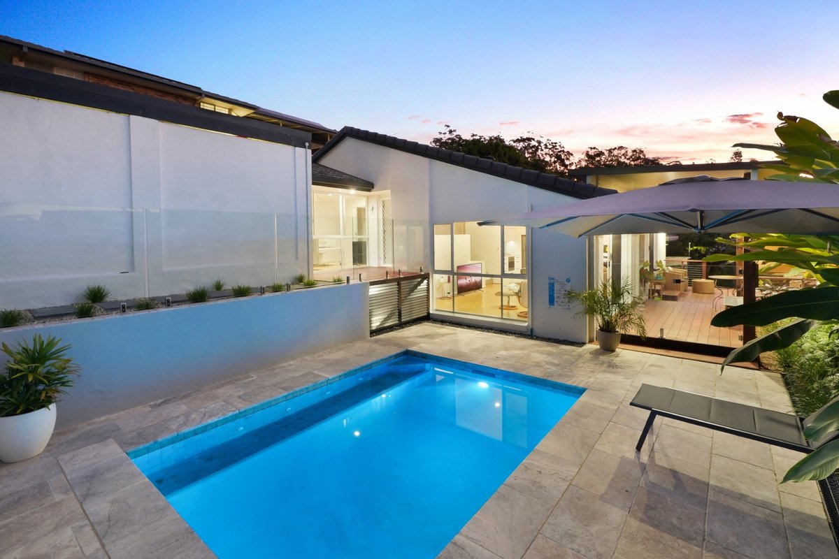 11 Robinson Place Currumbin Waters 17