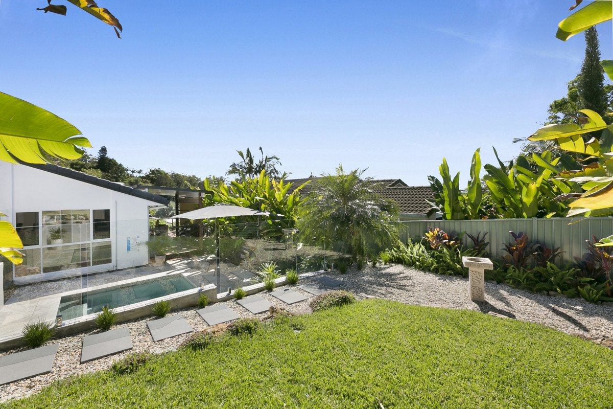 11 Robinson Place Currumbin Waters 18