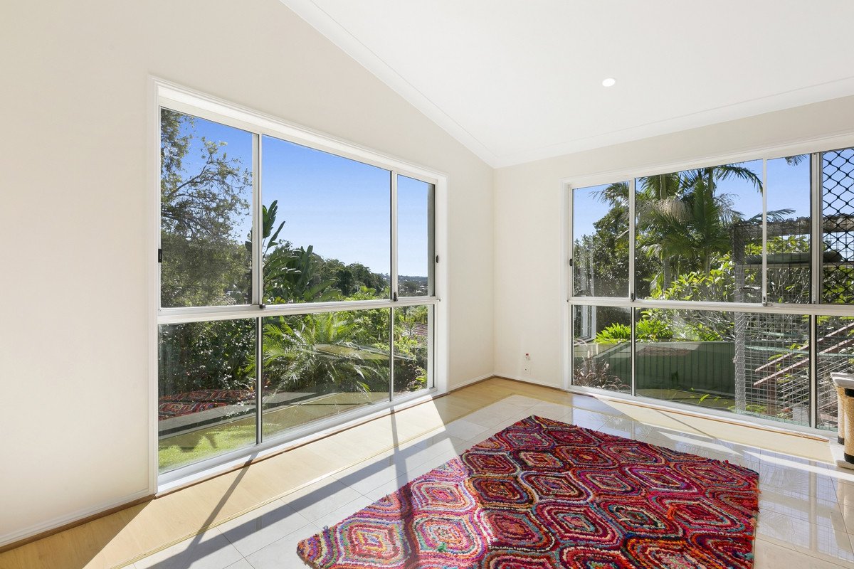 11 Robinson Place Currumbin Waters 26