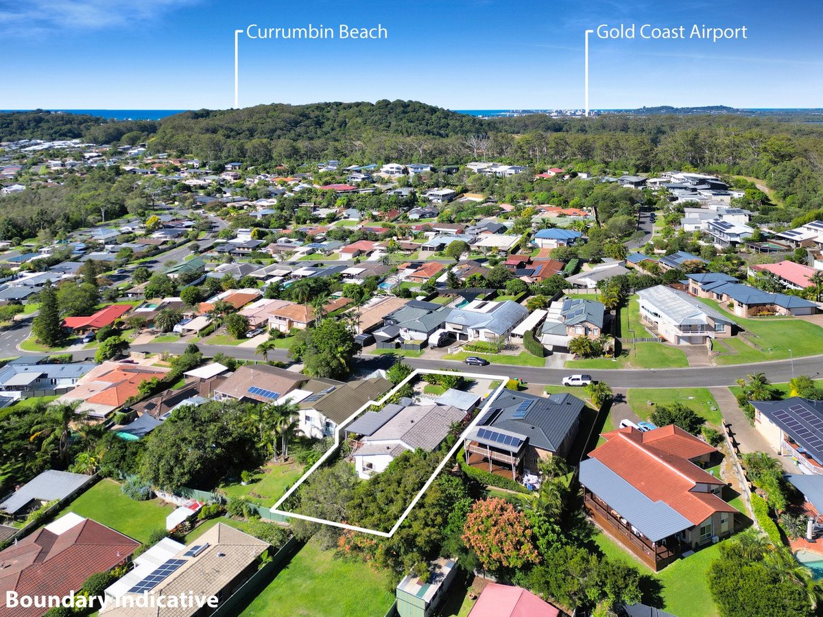 11 Robinson Place Currumbin Waters 27