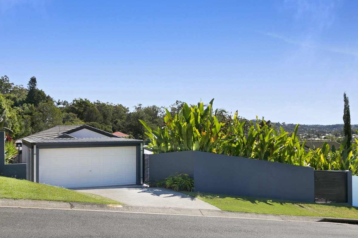 11 Robinson Place Currumbin Waters 31