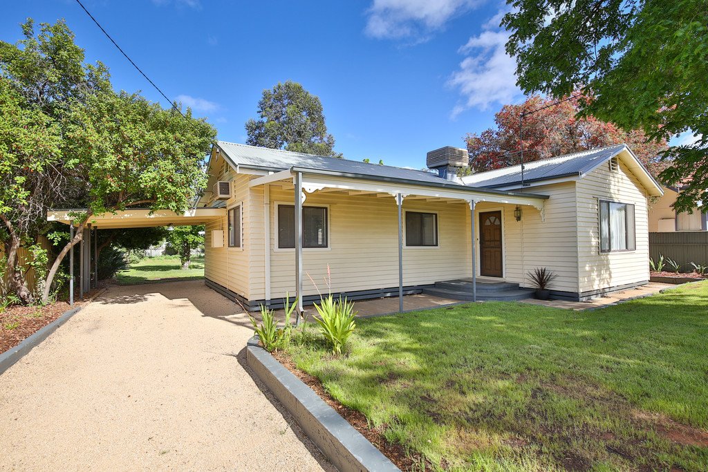 11 Rose Street BURONGA 2