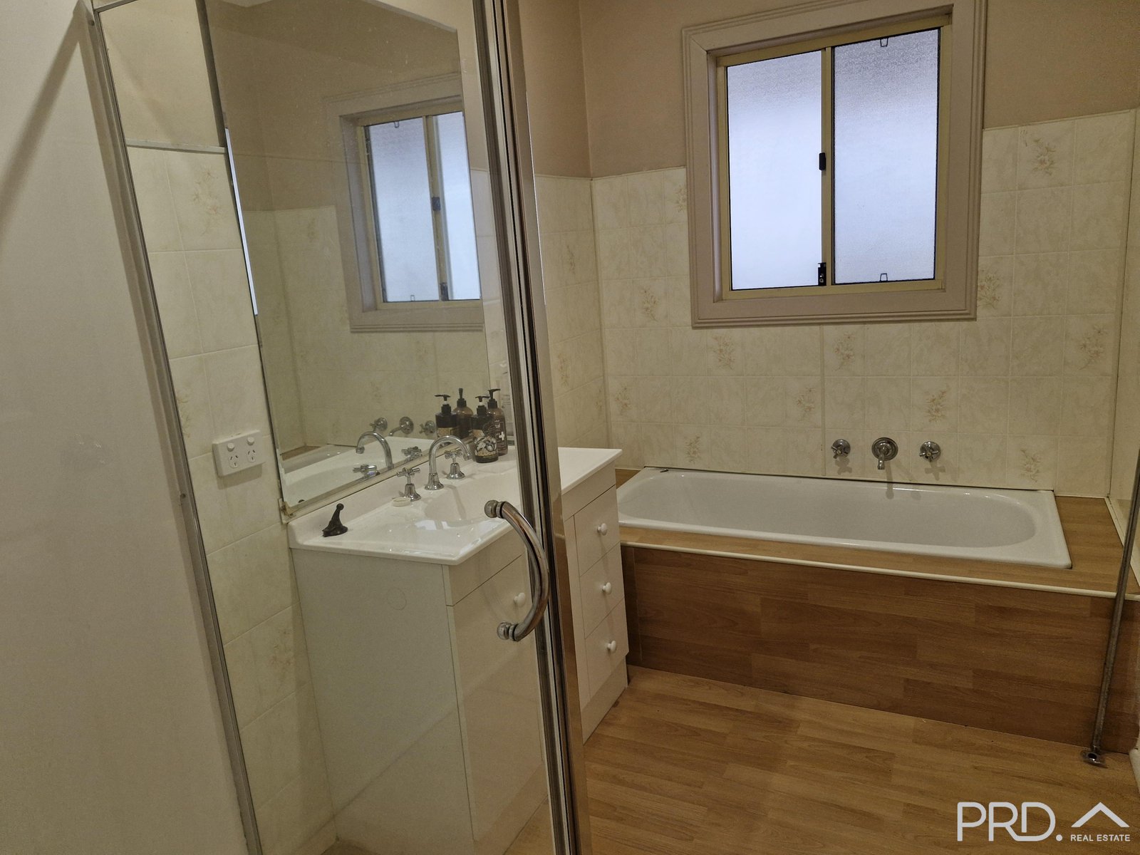 11 Rose Street MANANGATANG 5