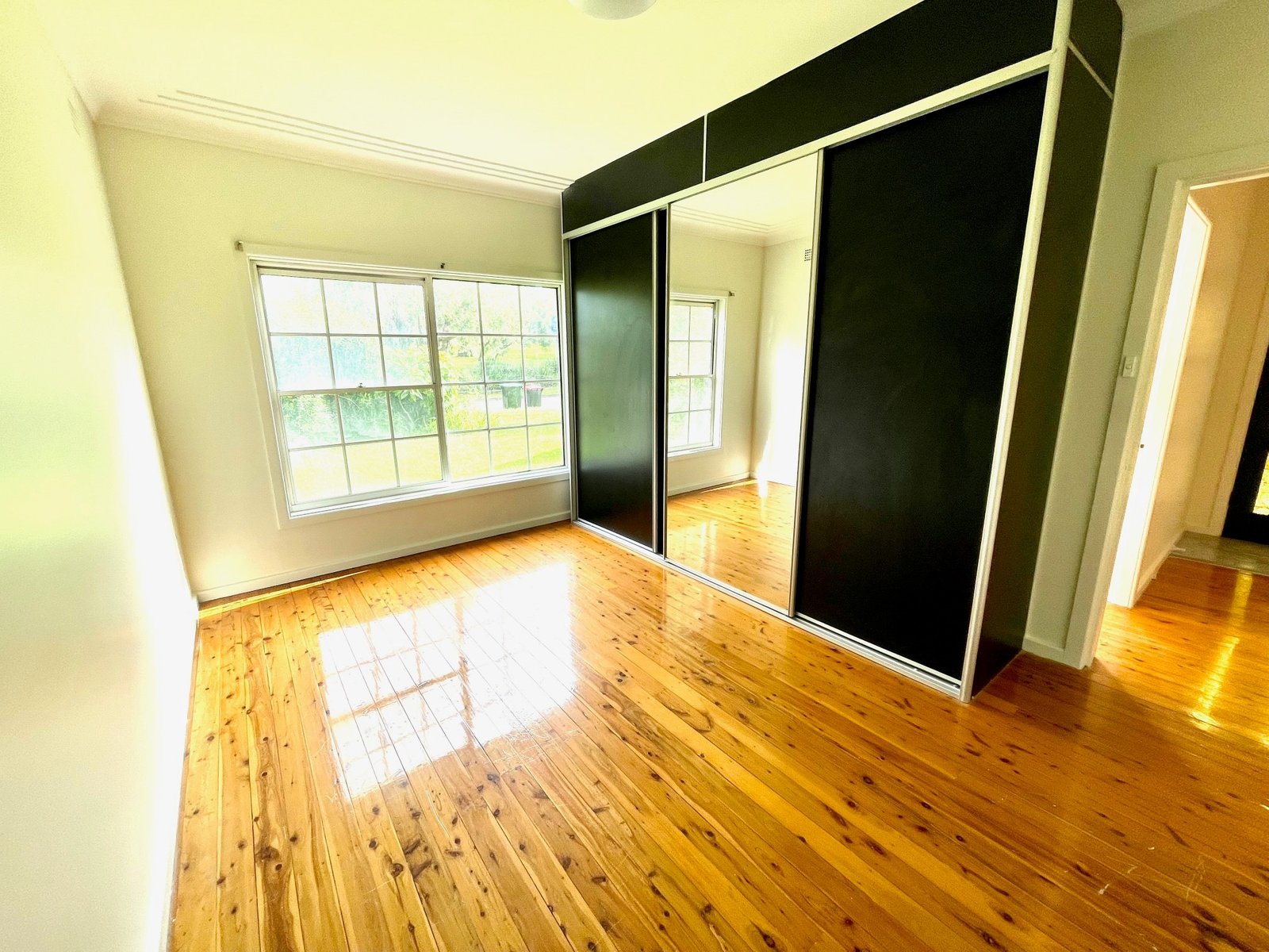 11 Roseanne Avenue ROSELANDS 5