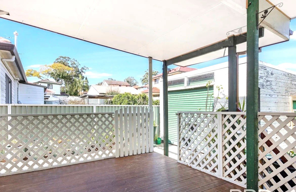 11 Roseanne Avenue ROSELANDS 10