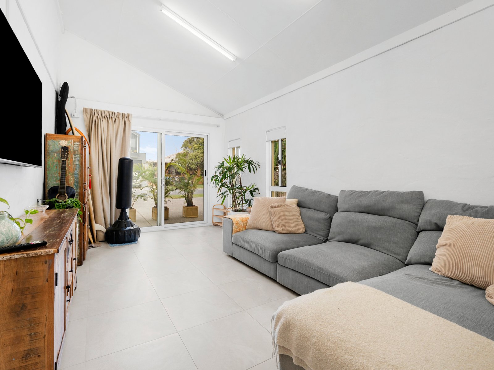 11 Rosewood Avenue BOGANGAR 7