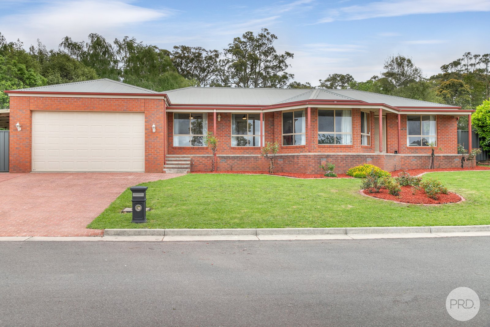 11 Rosewood Court MOUNT HELEN 1