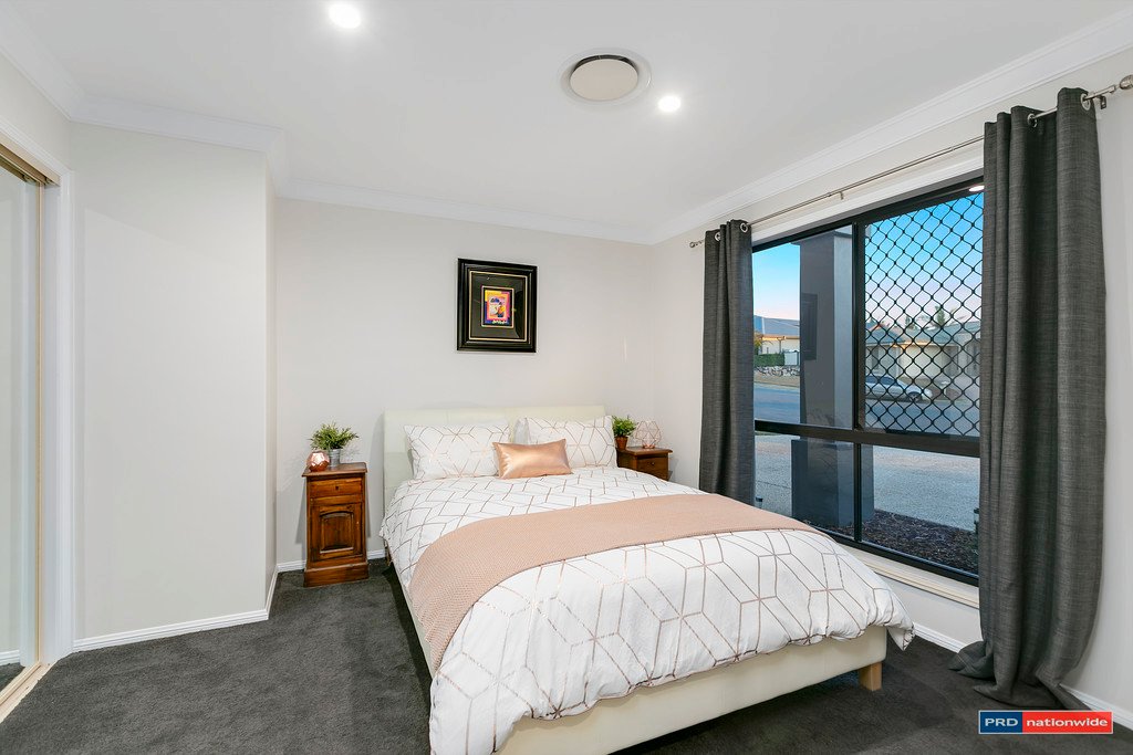 11 Royal View Close BURLEIGH HEADS 11