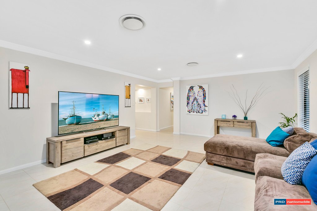 11 Royal View Close BURLEIGH HEADS 13