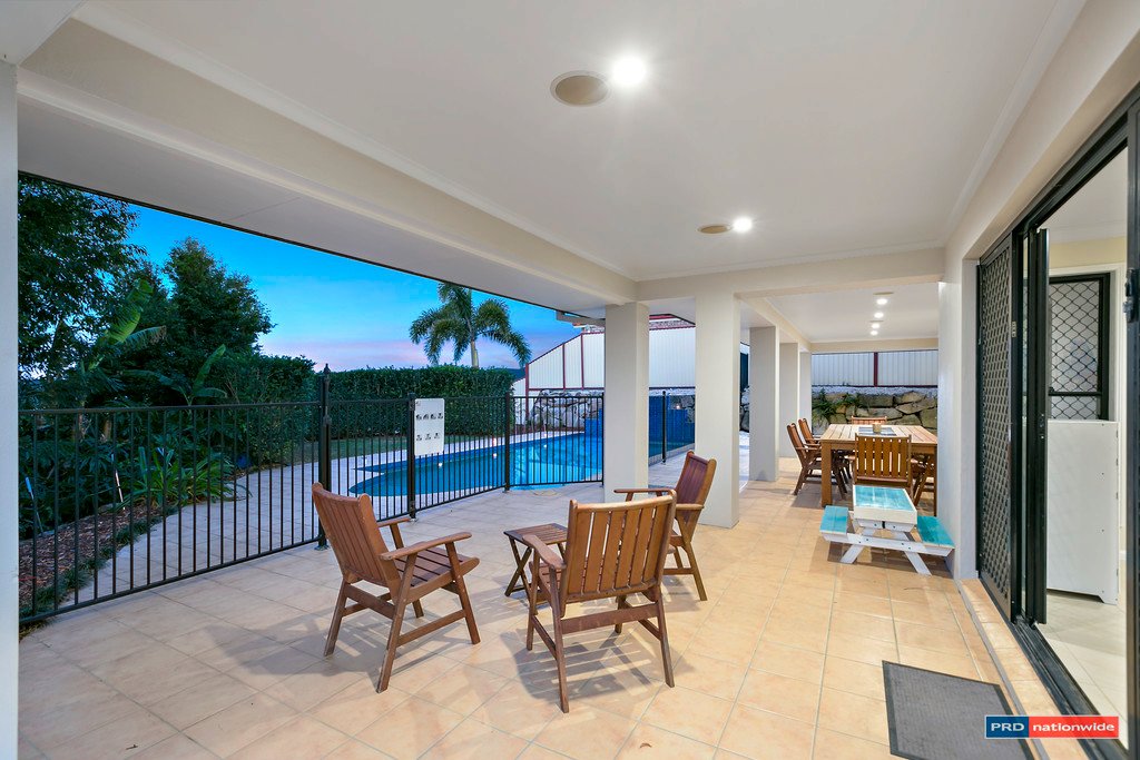 11 Royal View Close BURLEIGH HEADS 19