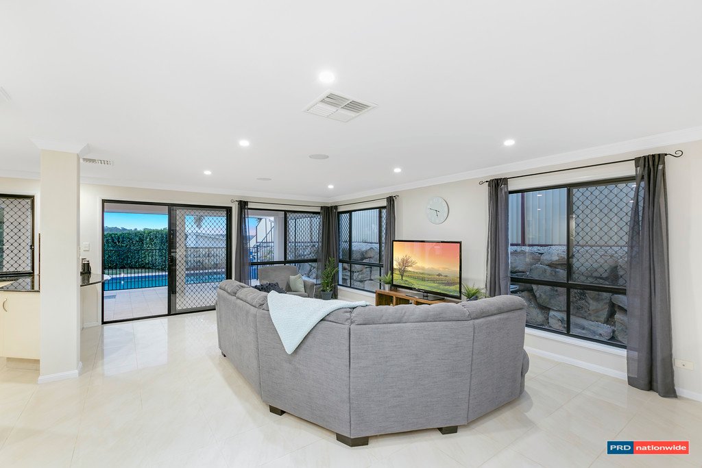 11 Royal View Close BURLEIGH HEADS 21