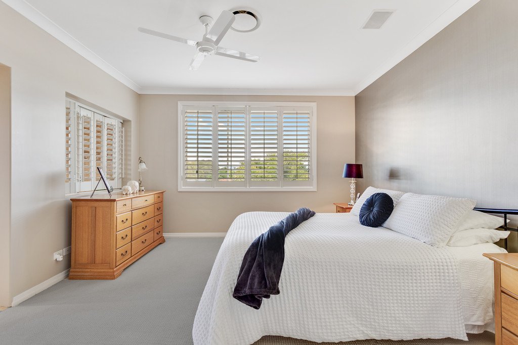 1/1 Royal View  Close BURLEIGH HEADS 5