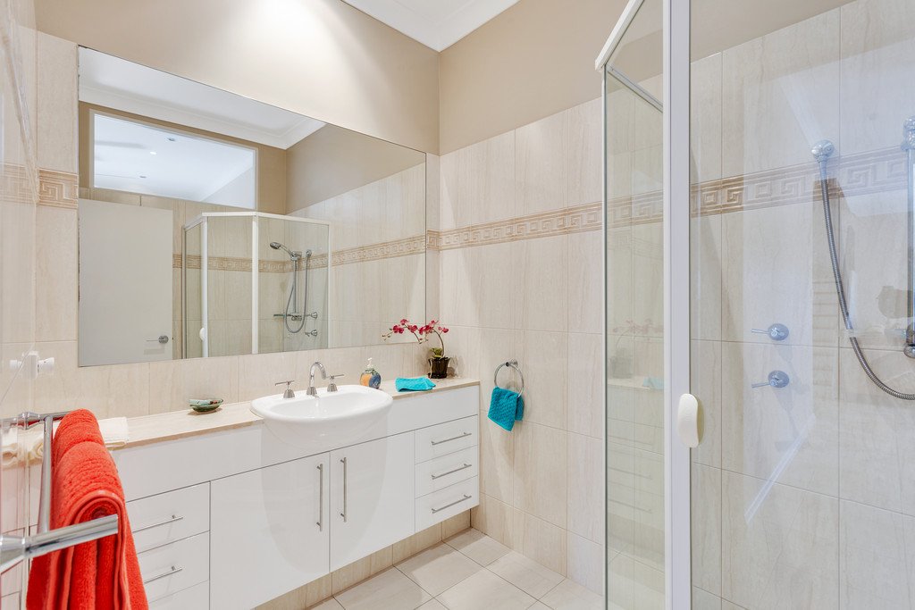 1/1 Royal View  Close BURLEIGH HEADS 10