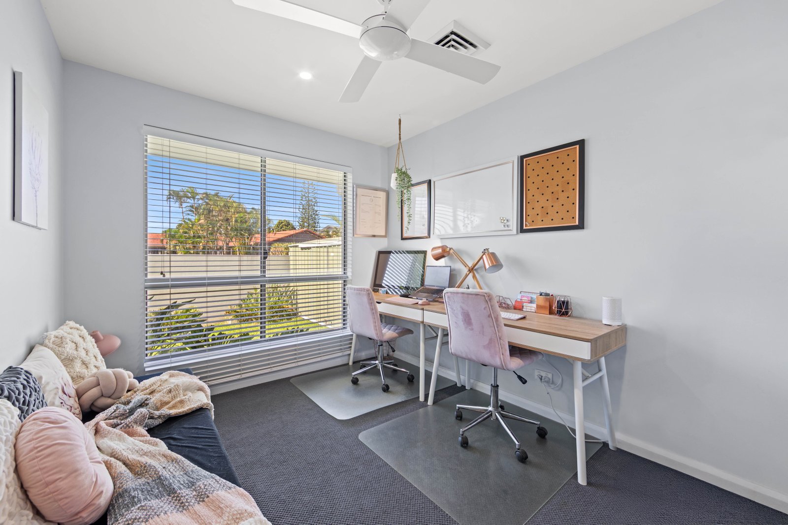 11 Rumrunner Street MERMAID WATERS 10