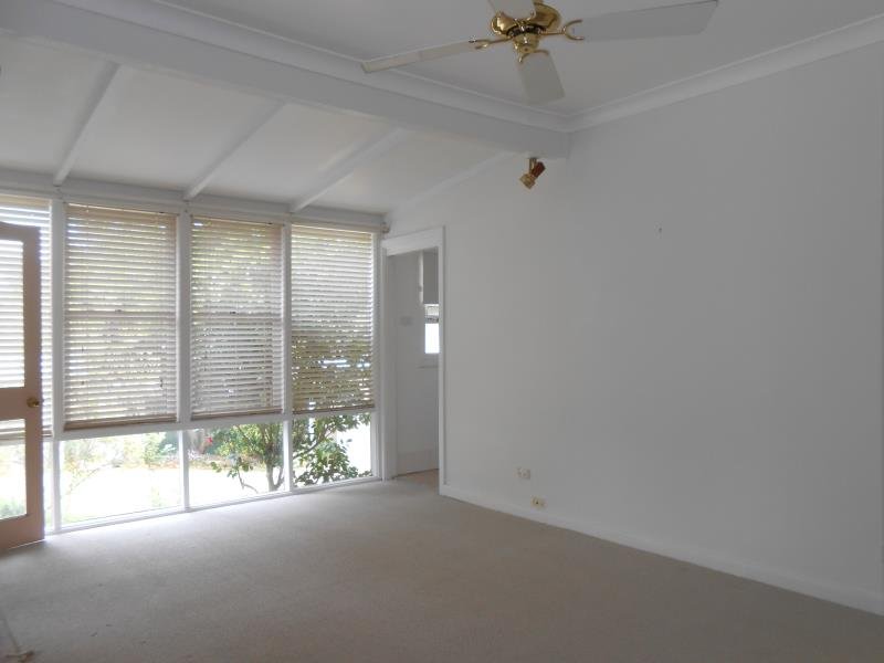 11 Russell Street TAMWORTH 6