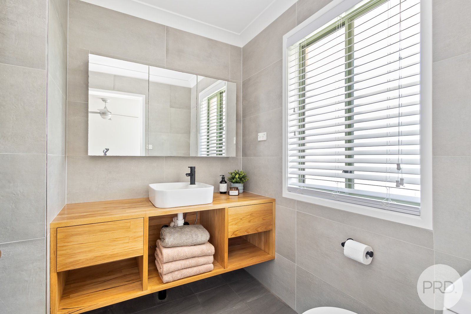 11 Sanderling Close SALAMANDER BAY 19