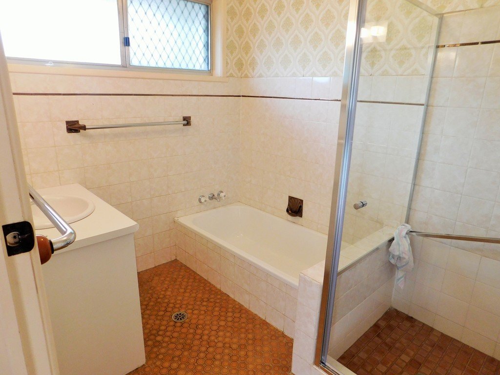 11 Sandpiper Drive BURLEIGH HEADS 4