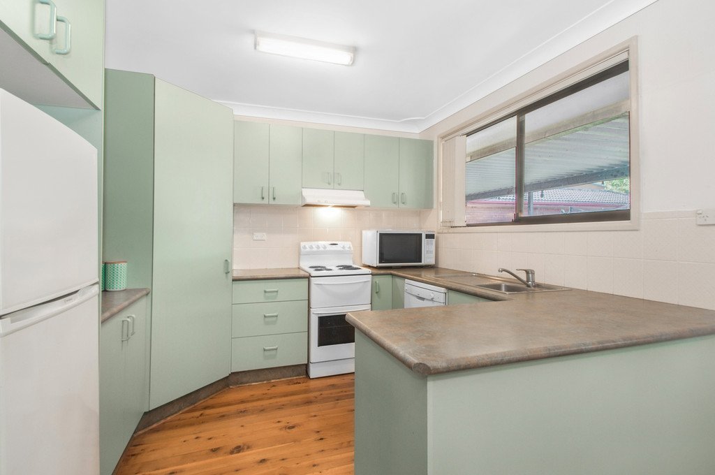 11 Saville Road DAPTO 3