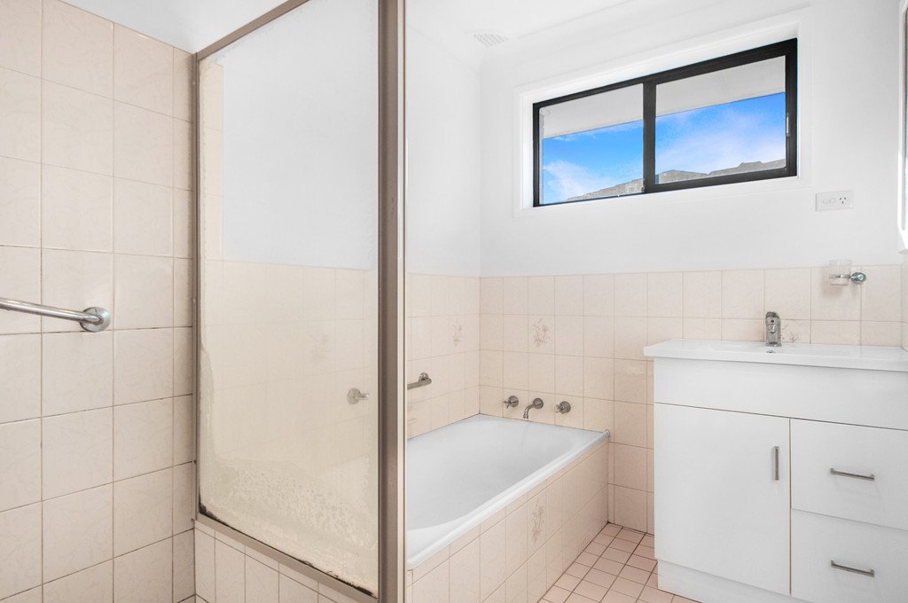 11 Saville Road DAPTO 5