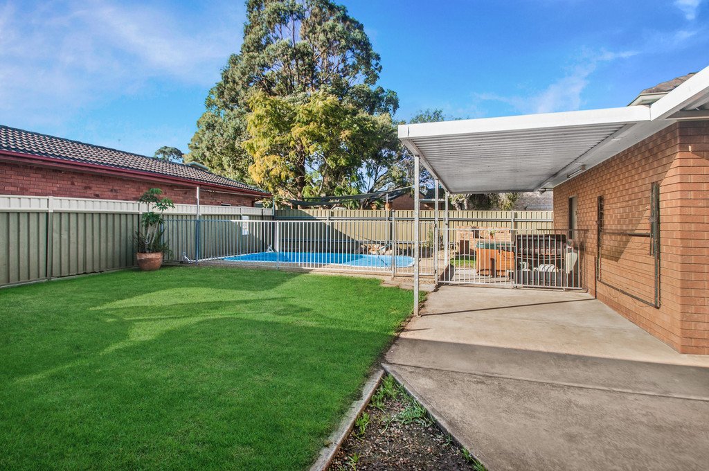 11 Saville Road DAPTO 6
