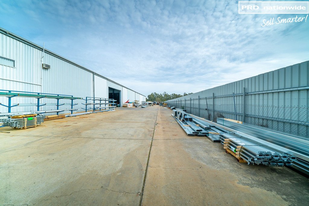 11 Saxon Street WAGGA WAGGA 8