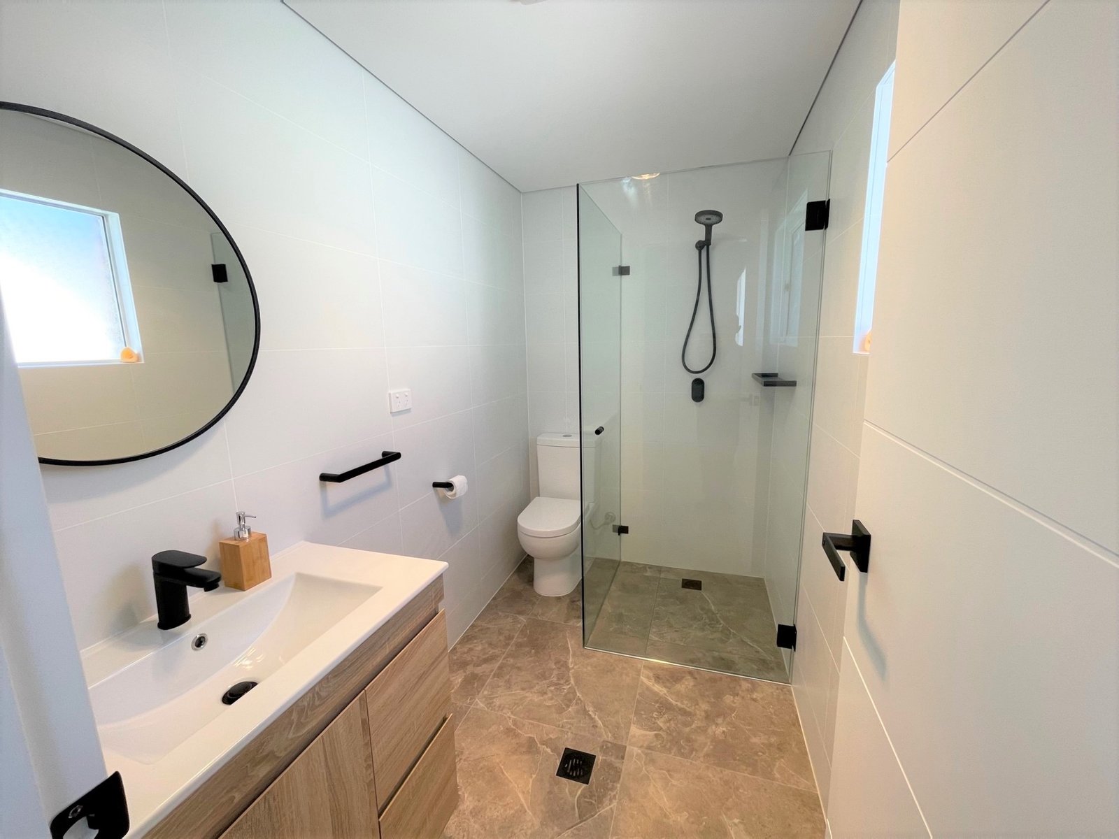 11 Scarborough Street MONTEREY 5