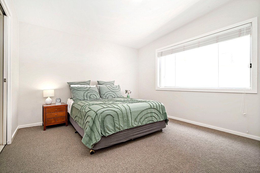 11 Seagrass Circuit CORLETTE 9
