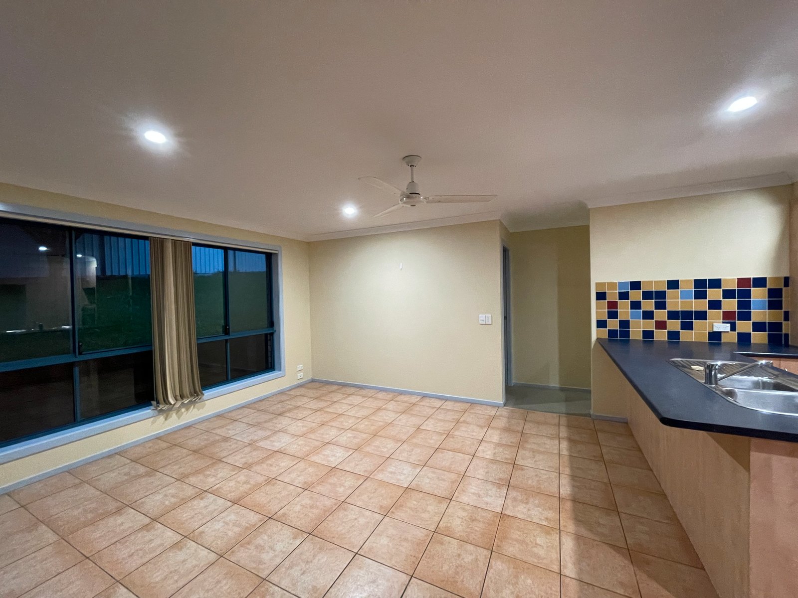 11 Seaside Close KORORA 8