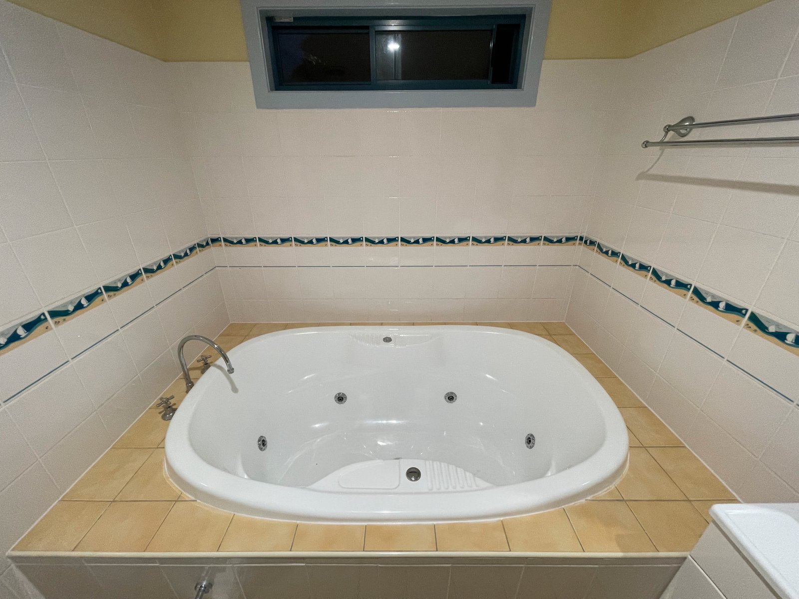 11 Seaside Close KORORA 9