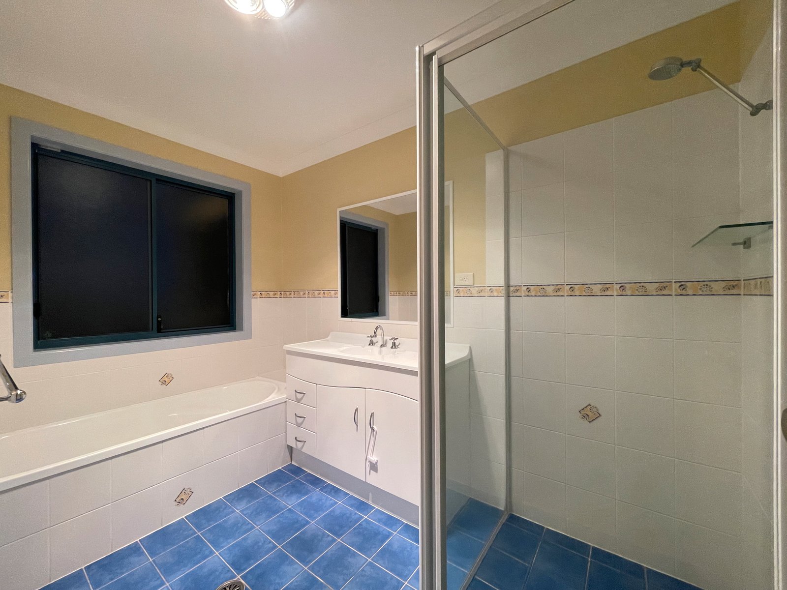 11 Seaside Close KORORA 11