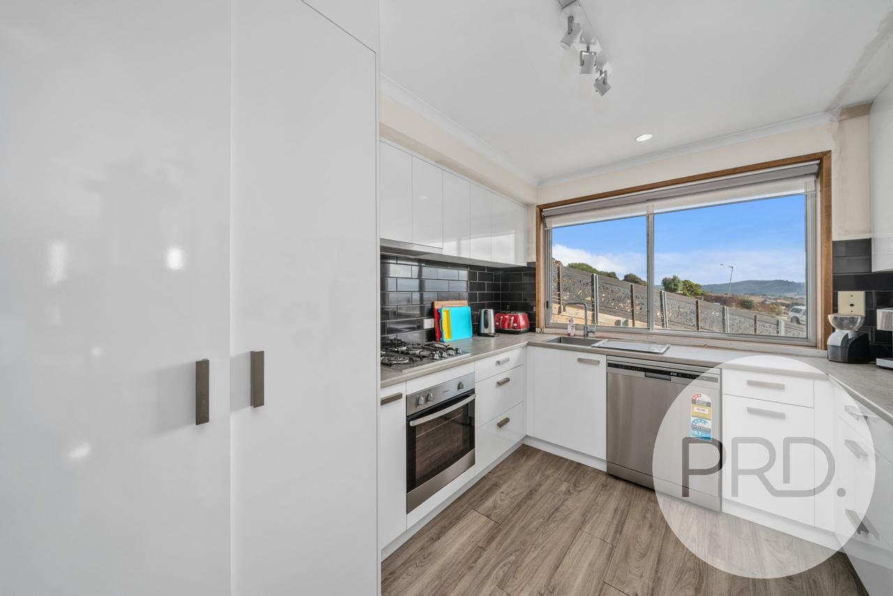 11 Seddon Street AUSTINS FERRY 4