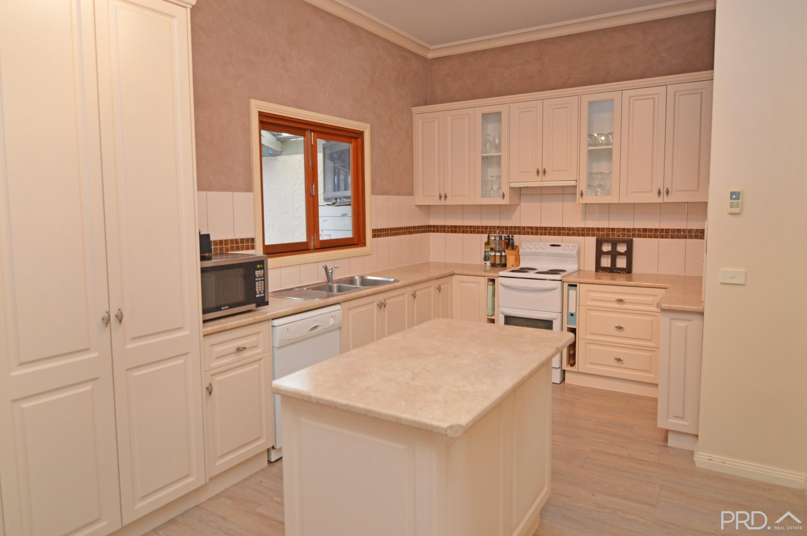 11 Sharland Street MILDURA 21