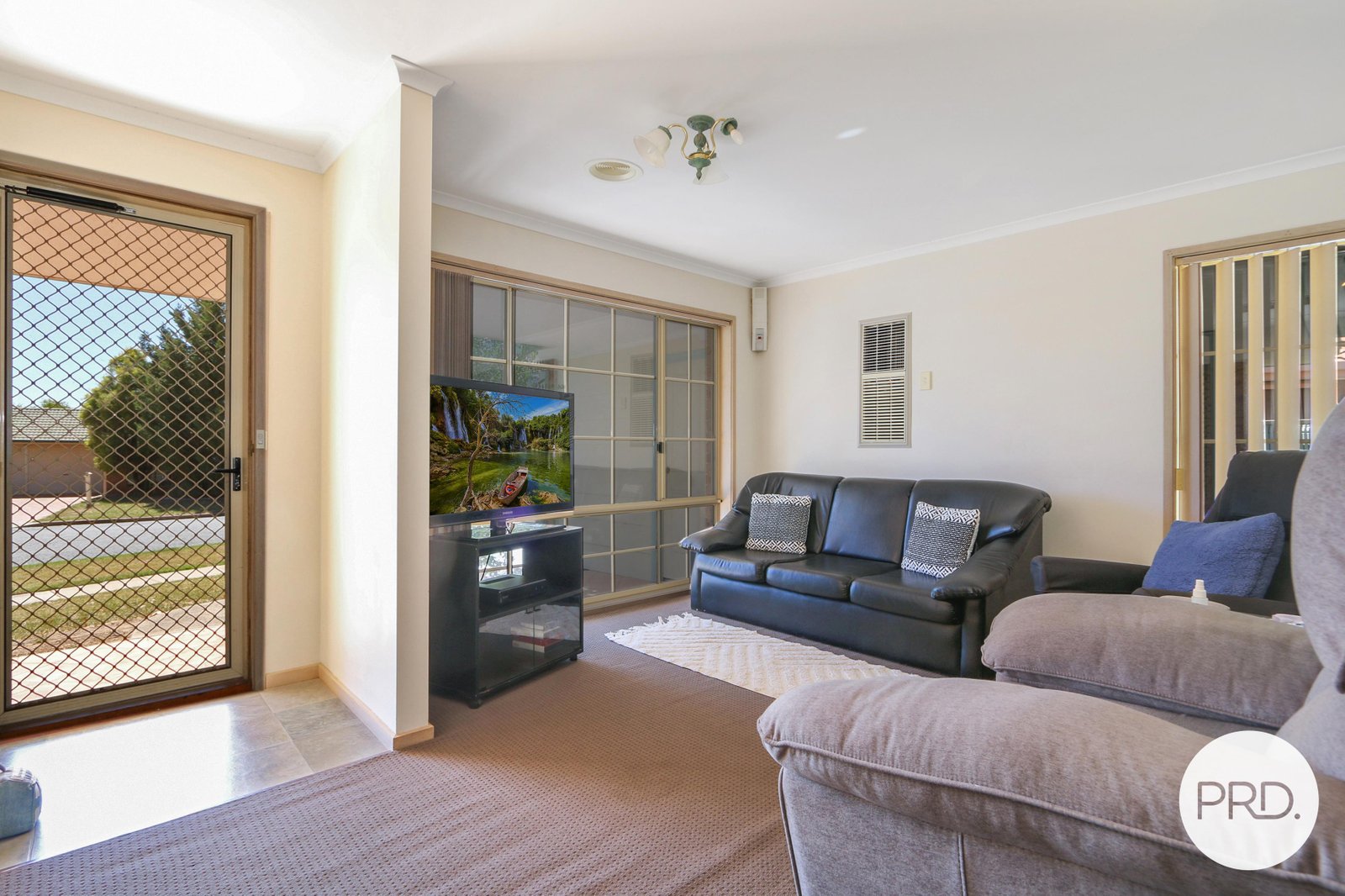 11 Shiels Court WEST WODONGA 5