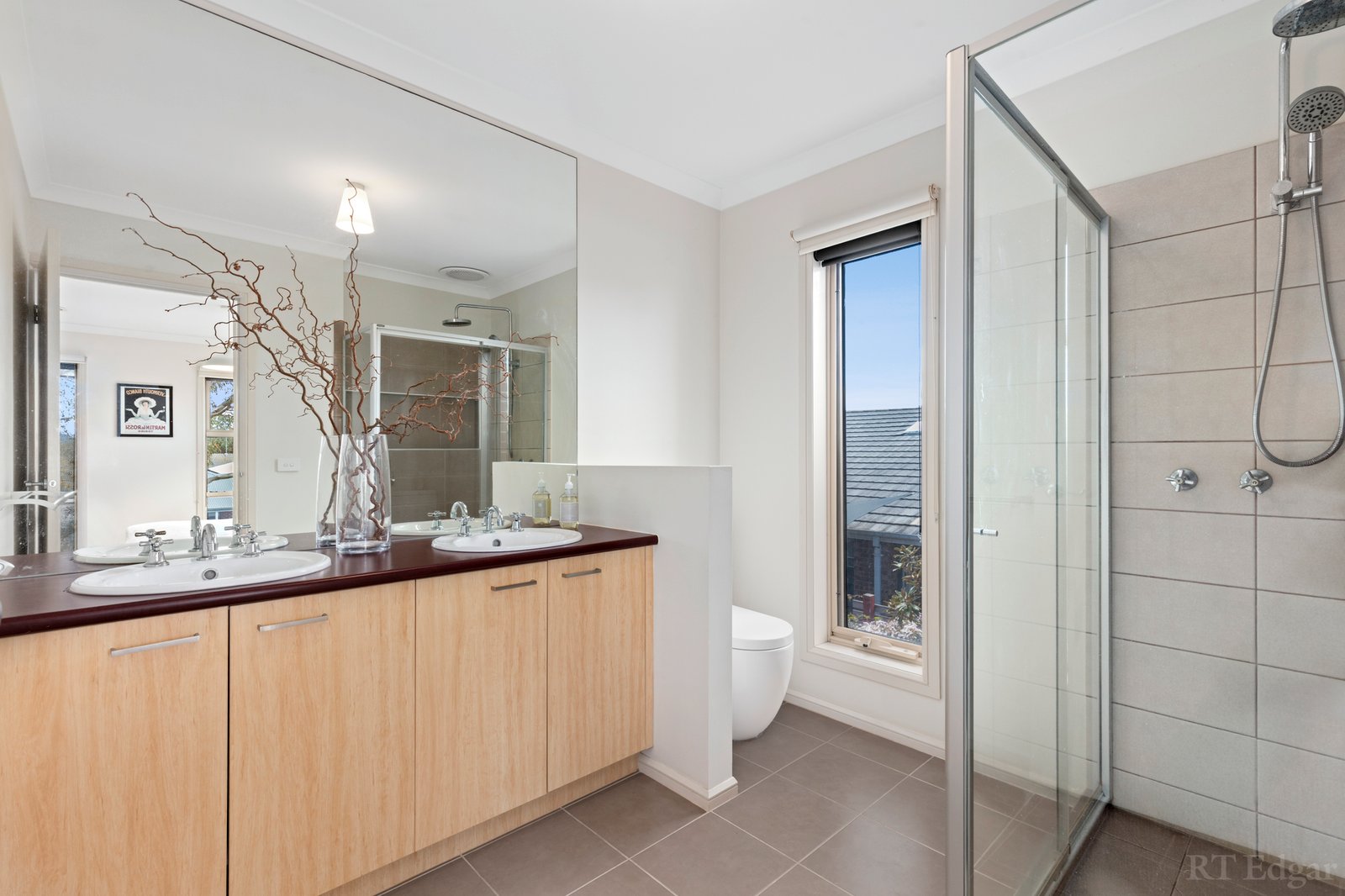 Real Estate and Property in 11 Shortland Way, Leopold, VIC