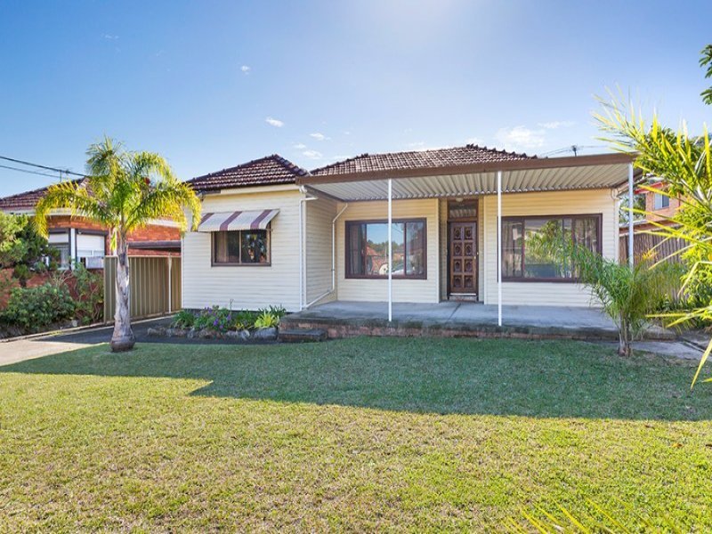 11 Sixth Avenue LOFTUS 1
