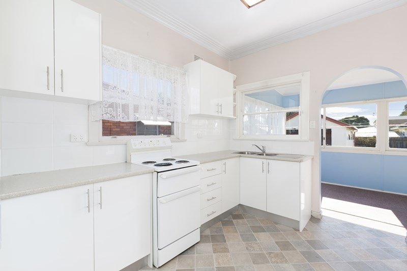 11 Sixth Avenue LOFTUS 2