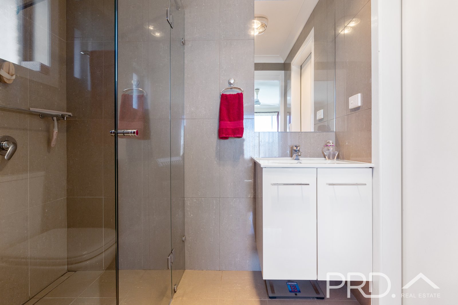 11 Snubba Crescent TUMUT 10