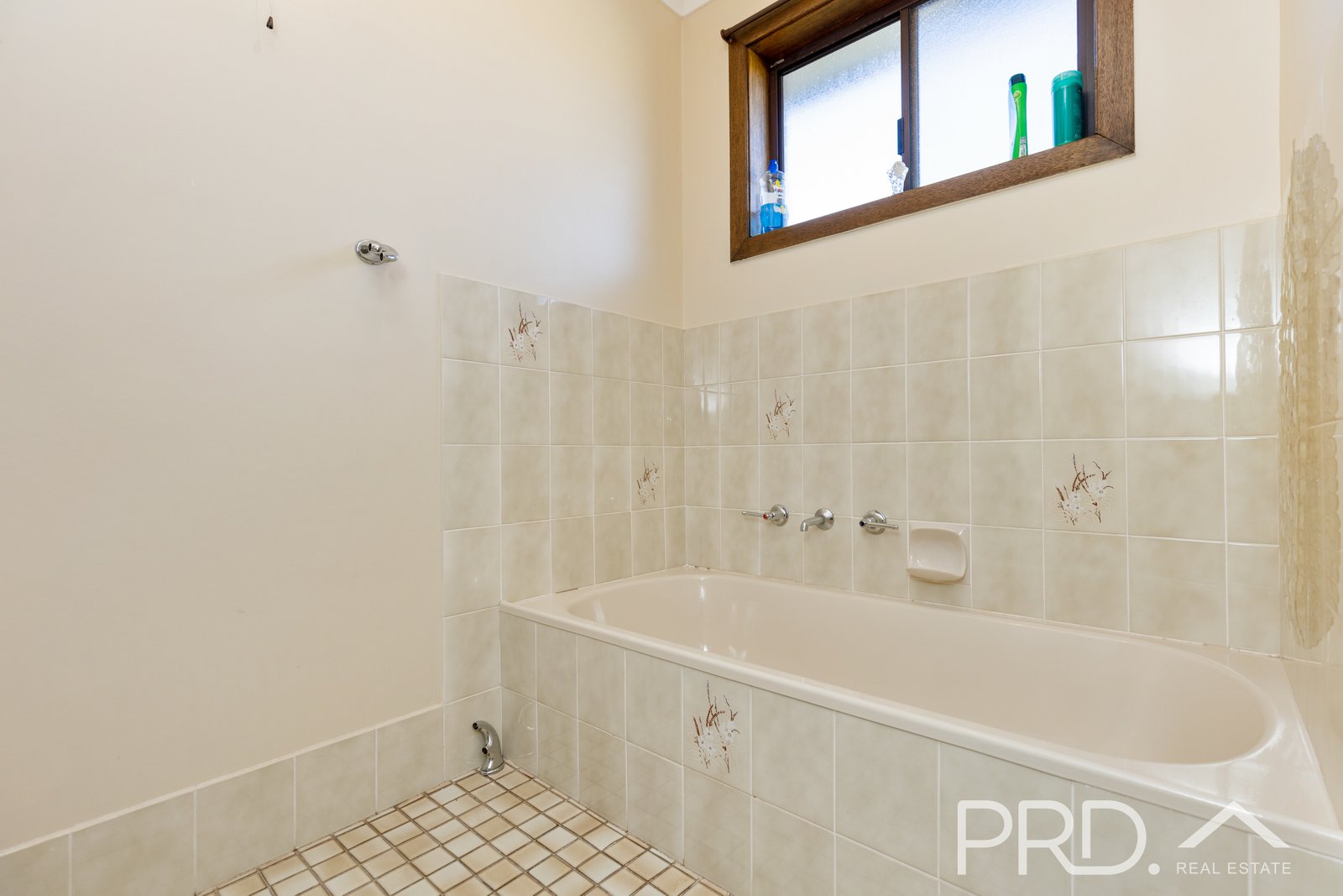 11 Snubba Crescent TUMUT 14