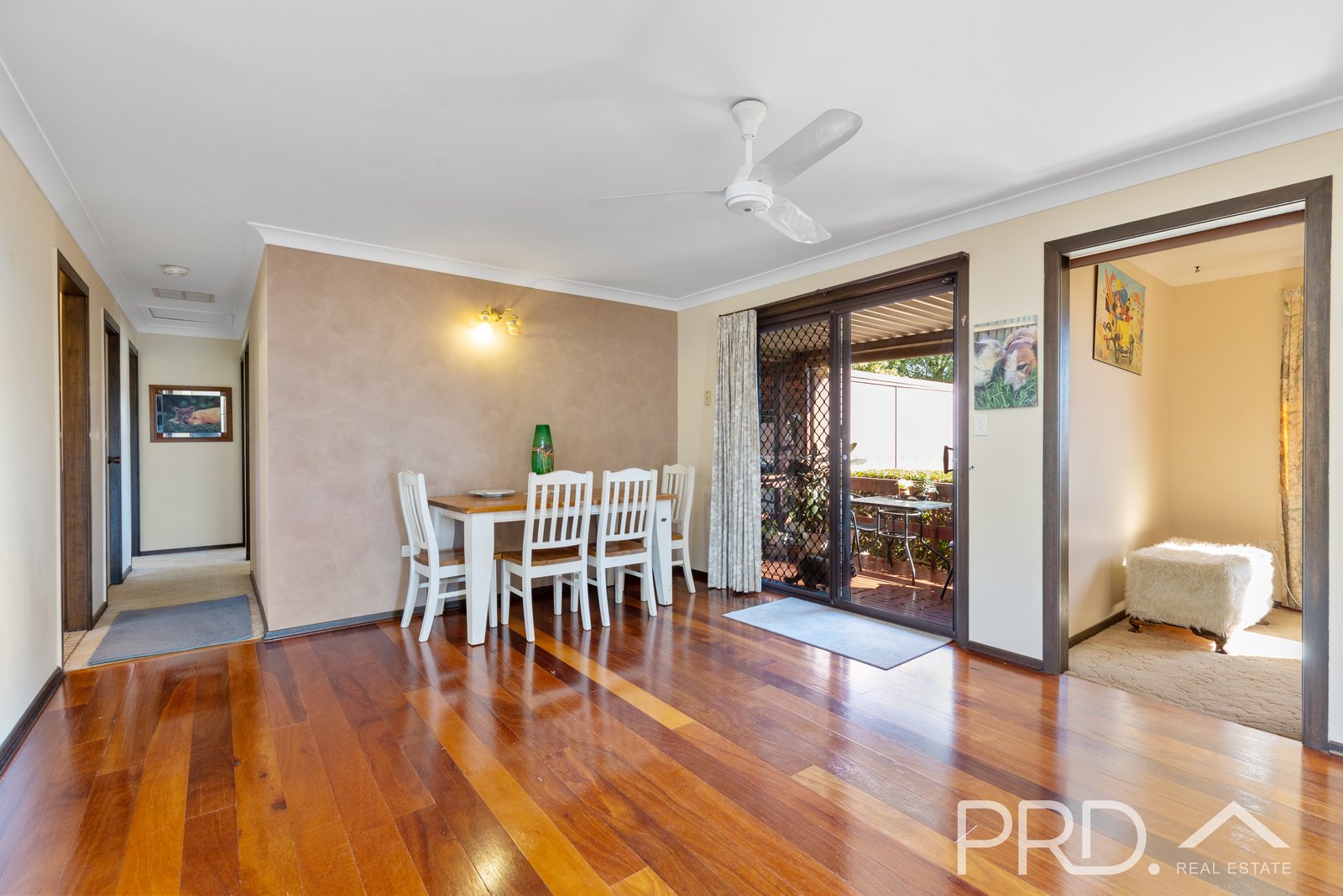 11 Snubba Crescent TUMUT 16