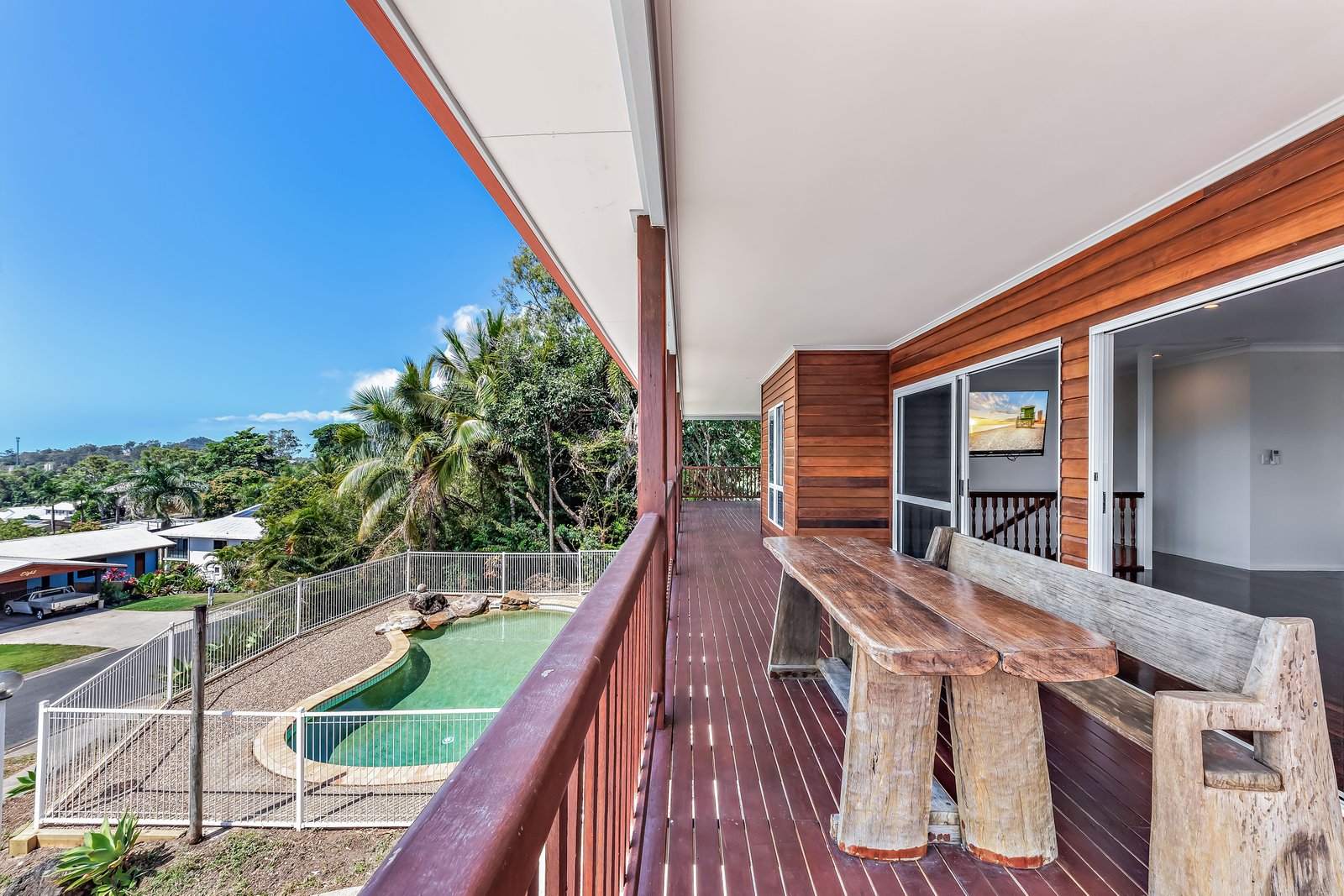 11 South Molle Boulevard CANNONVALE 13