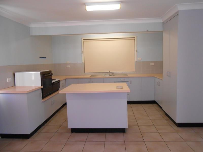 11 Southview Street TAMWORTH 2