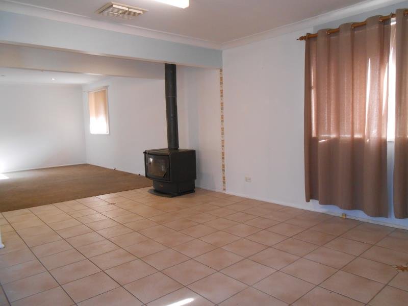 11 Southview Street TAMWORTH 6